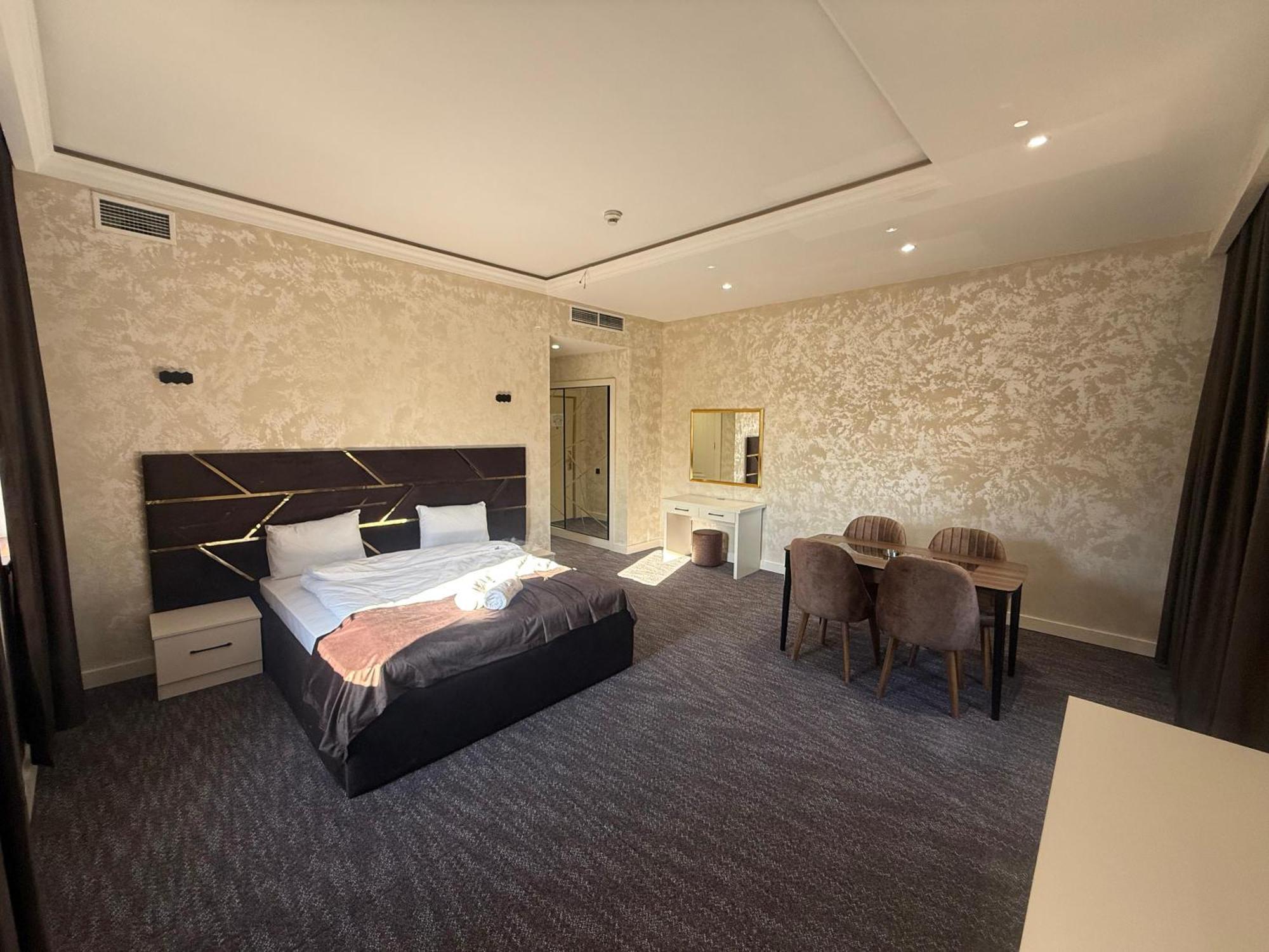 Black Mont Inn Hotel Baky Esterno foto