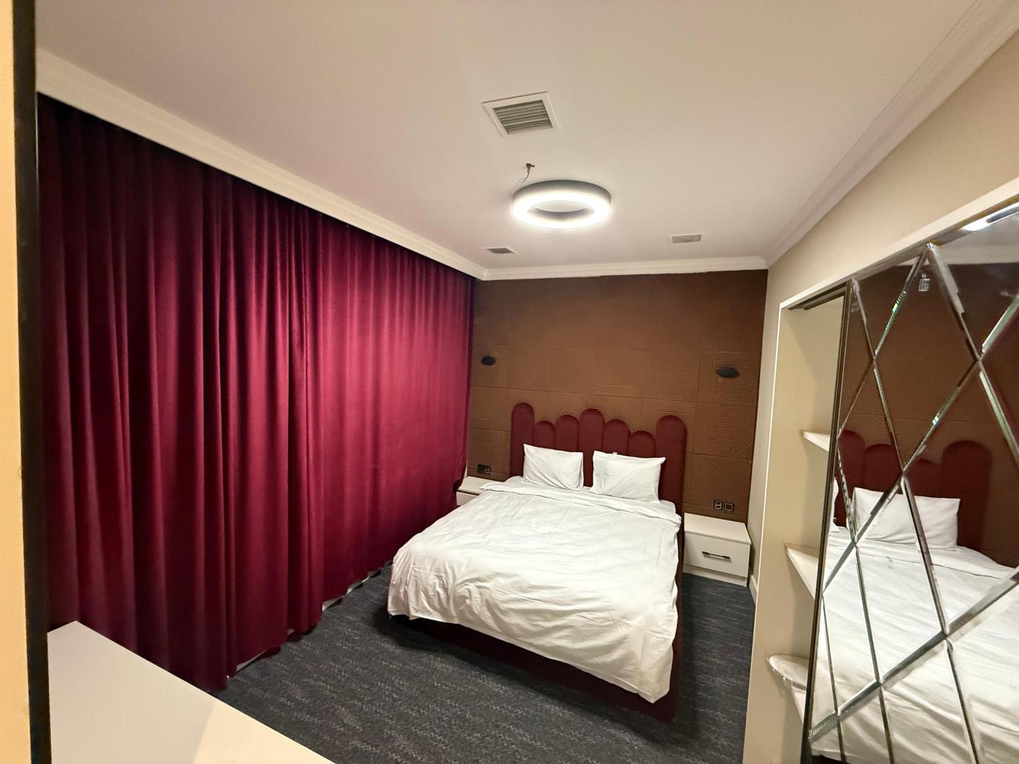 Black Mont Inn Hotel Baky Esterno foto