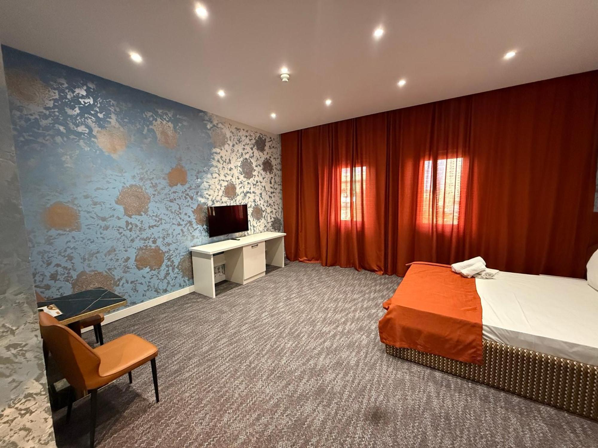 Black Mont Inn Hotel Baky Esterno foto